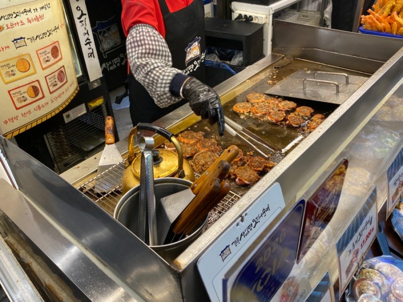[강릉 맛집] 강릉 중앙시장 간식거리ㅣ강릉사임당오징어순대, 강릉이래요ㅣ내돈내산