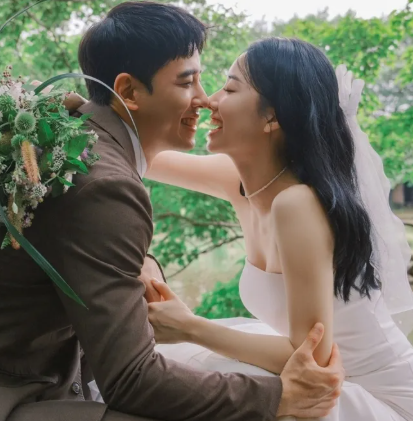 "혼전임신으로 원룸에서 시작한 결혼..이혼 후 혼자 아들 키우더니...결국 '첫사랑'과 재혼한 ....