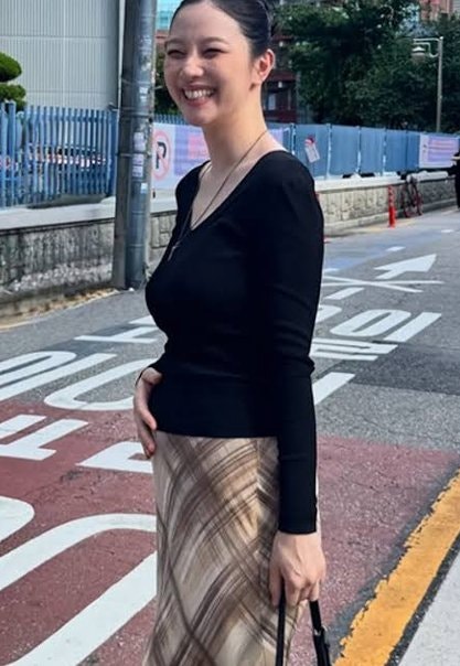 결혼 9년 만에 임신 김규선, 근황 사진 속 손 위치가 심상치 않았어요
