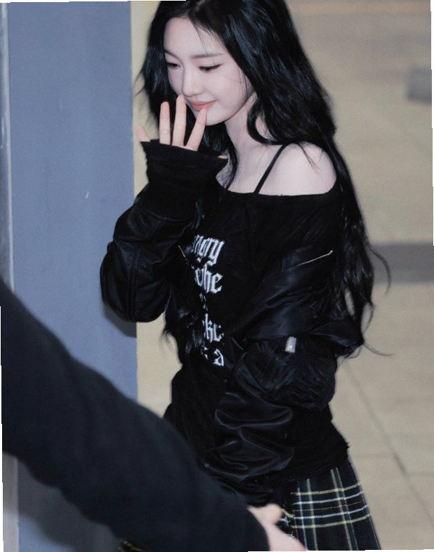 The Reason Why aespa Ningning’s Real-Life Fashion Is a Hot Topic, Plus Surprising Casual Outfit Info That Even SM Staff Were Amazed By
