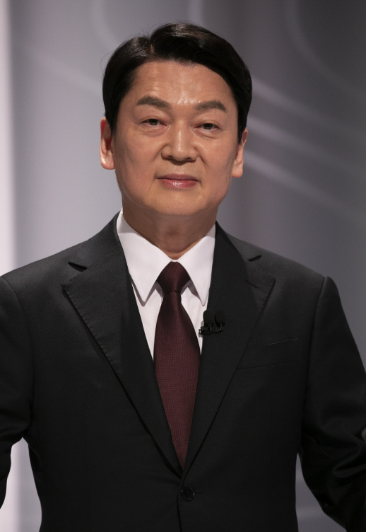[긴급속보] 안철수 새 당대표 선거 시점까지 계산했나…올해냐 내년 2월이냐에 2028년 공천권 ....