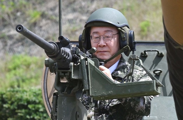 이재명 대통령 "선택적 모병제" 내년 시행…5만명 부사관의 진짜 조건은