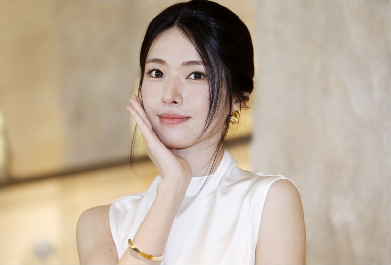친일 논란 하영, 김용만 의원의 따뜻한 격려 “주눅 들지 말고 행동하라”