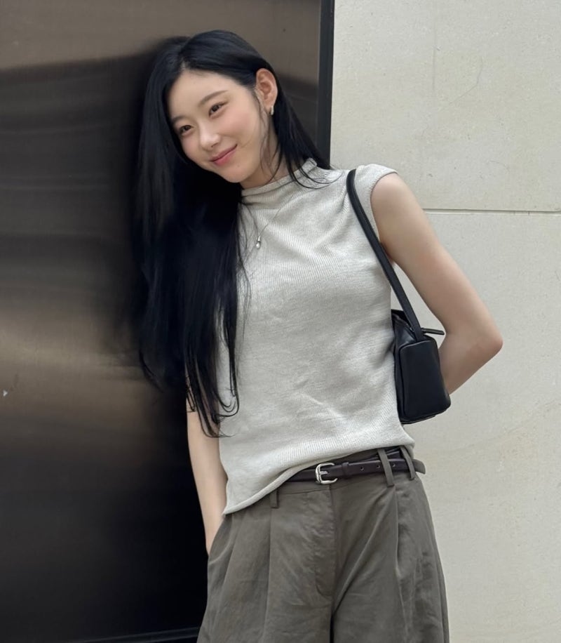 어른여자의 정석, 있지 채령 마시모두띠 니트탑 와이드팬츠 숄더백 정보
