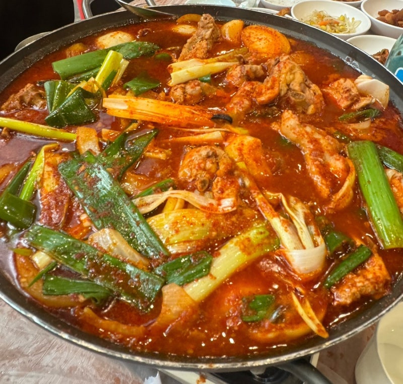서울 근교 계곡 안양 유원지 백숙 닭볶음탕 맛집 폭포수식당 솔직후기 (위치,주차,메뉴)