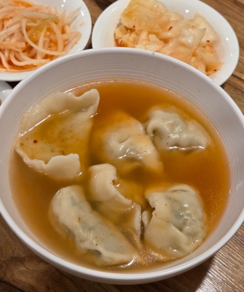 압구정 로데오 맛집 뉴만두집｜신동엽도 찾는다는 44년 전통 만두 노포, 미쉐린이 인정한 이....