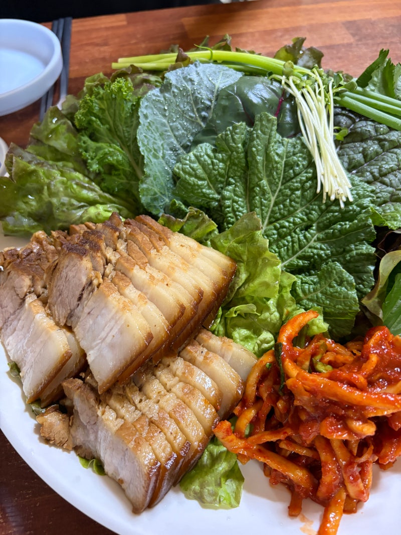 가평 아침고요수목원 맛집 | 본가신숙희진골막국수 막국수·편육 추천