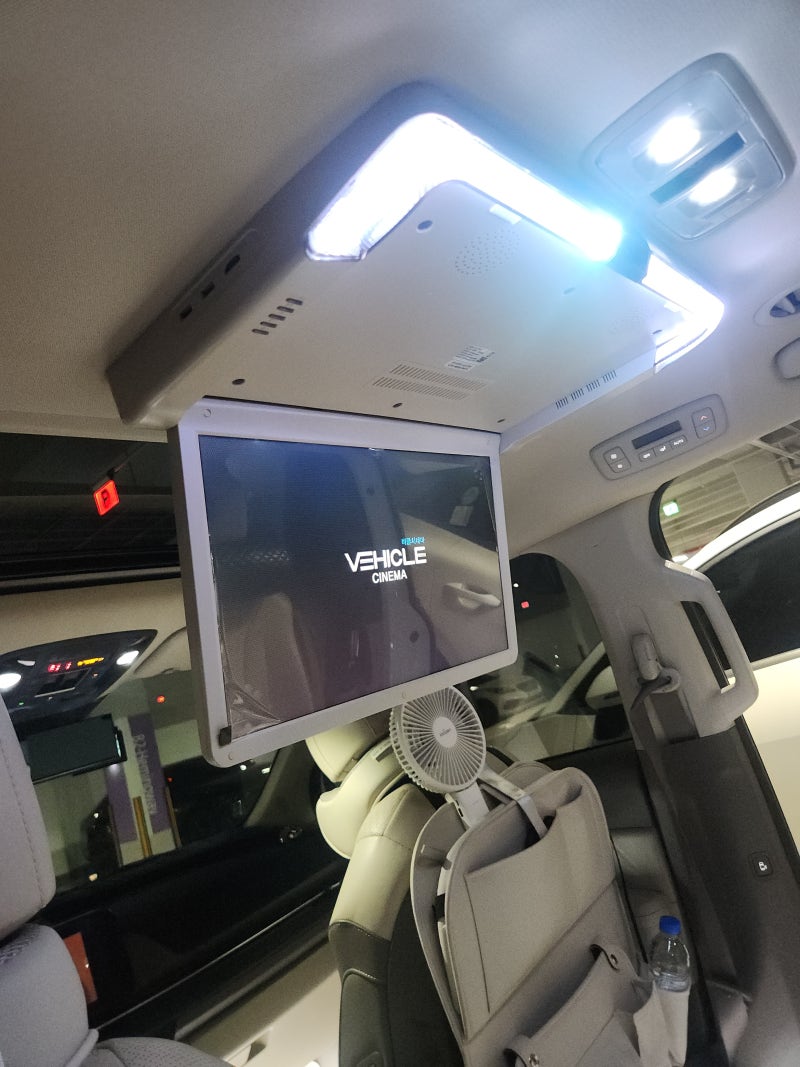카니발 튜닝 21개월 아이와 여행 준비! 비클시네마 VC-173ST 셀프 설치 후기 (with 호매틱스 박스 ....