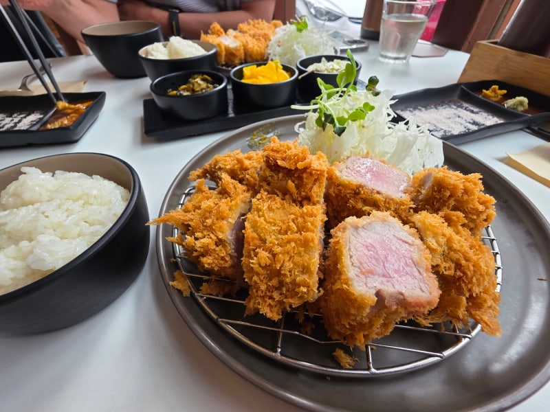 [다산 맛집] 인생 돈까스 찾음... 육즙 폭발 '라키' 다산본점 솔직 후기, 주차팁 포함
