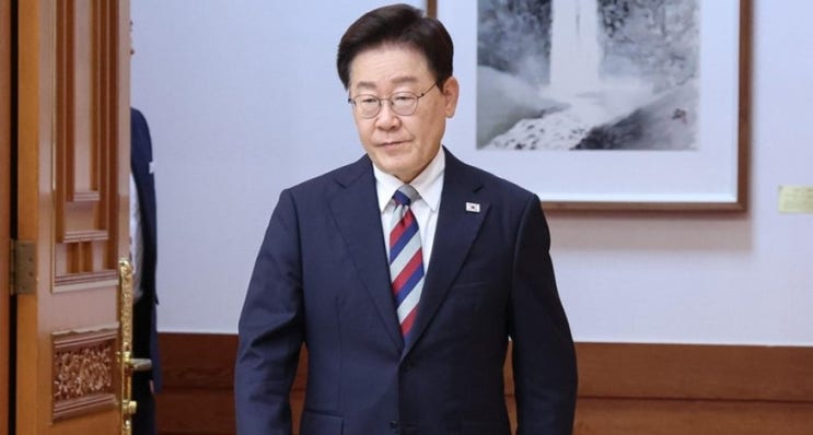 헌법 128조 2항, 아는 사람 거의 없던 <b>이</b> 조항이 지금 대한민국을 뒤....