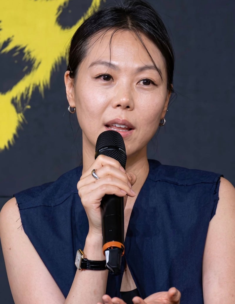 출산 후 많이 늙어버린 김민희.. 여전히 옷은 잘 입는 근황 패션
