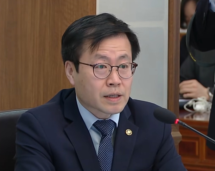 <b>여한구 통상본부장</b> 전격 <b>경질</b>! 직권면직 배경 공개