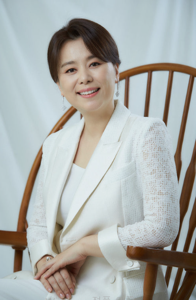 "칸 갈 때 살 쫙 빼고 갔어요"… 50세 장혜진, 18kg 뺀 진짜 방법은 '이것'