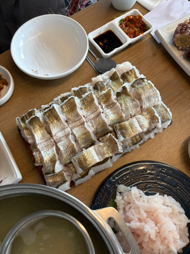 여수 하모 샤브샤브 맛집 경도회관 여천점 후기 여수 카페 블루 브리지 여수찐맛집