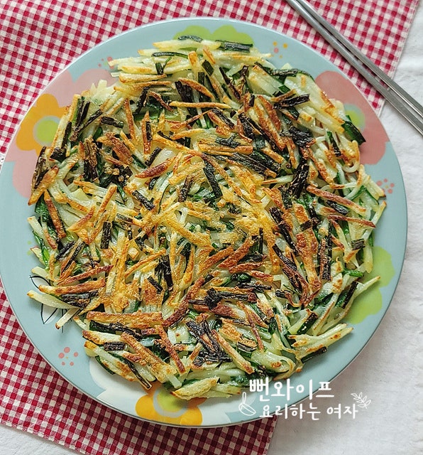 감자전 레시피 밀가루 대신 넣은 전분이 바삭한 감자전 비결