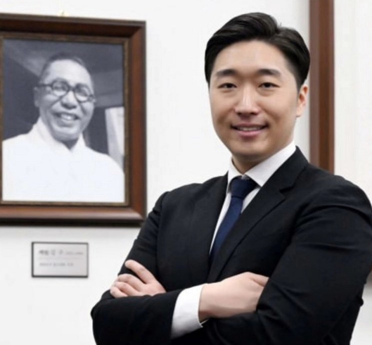 <b>김구 증손자</b> 국회의원 누구? ‘친일 사과문 삭제’ 배우 하영 저격, ....