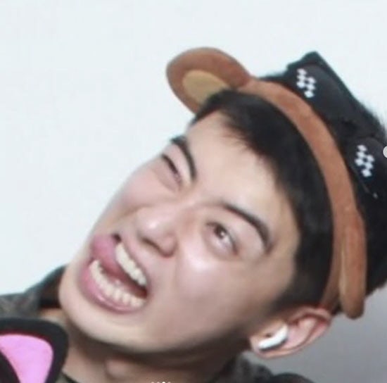 차은우, 군 생활 완벽 적응 밝은 근황…얼굴 천재가 작정하고 망가진 이유는?
