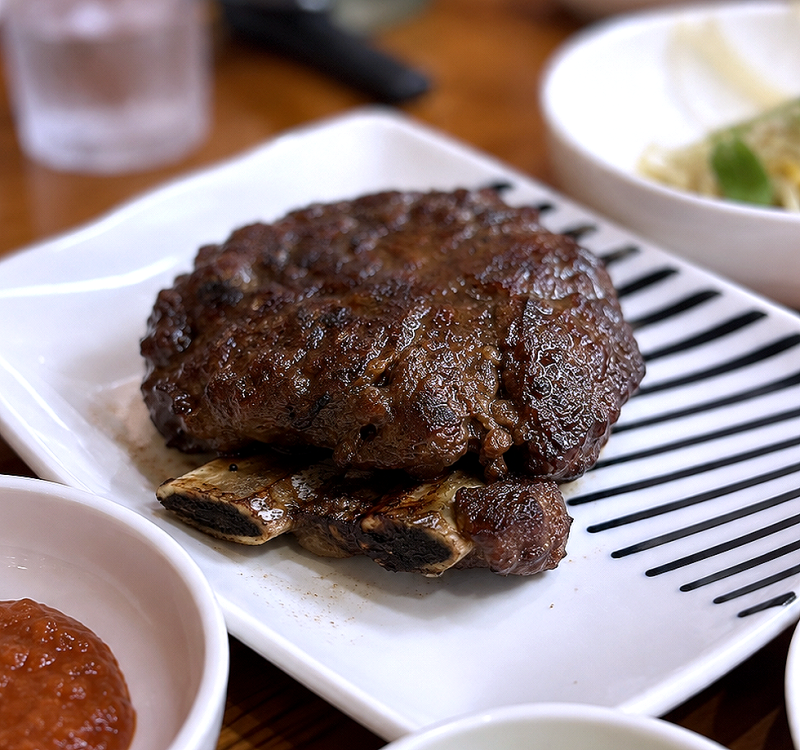 "의정부=부대찌개? 옛말!" 전현무계획4 의정부 떡갈비 고산떡갈비, 현지인 사촌동생 극찬 후....