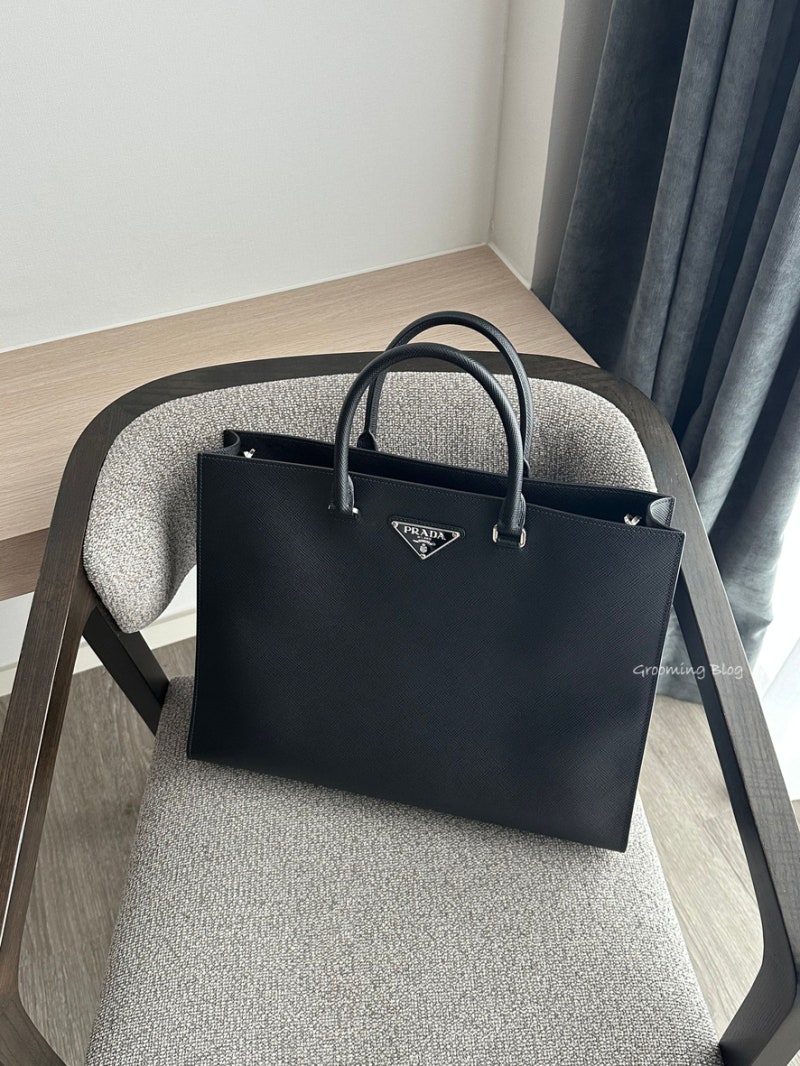 프라다(PRADA) 사피아노 가죽 토트백 남자 가방 신세계 여주 프리미엄 아울렛 구매후기