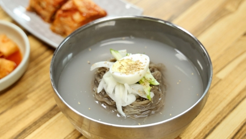 동네한바퀴 <b>백령도</b>식 메밀냉면 식당