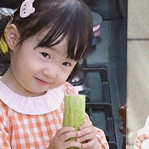이정현 194억 건물주 근황! 의사 남편과 두 딸의 현실 가족 이야기