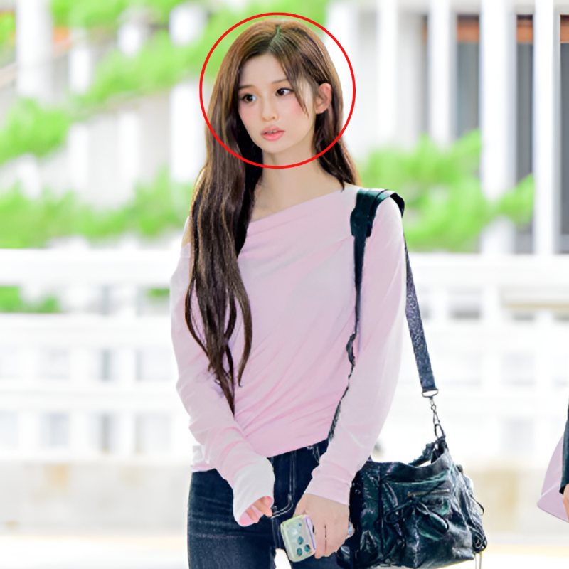 “설윤 얼굴이 얼마나 작은 거야?” 핑크 오프숄더+부츠컷 청바지로 완성한 공항패션