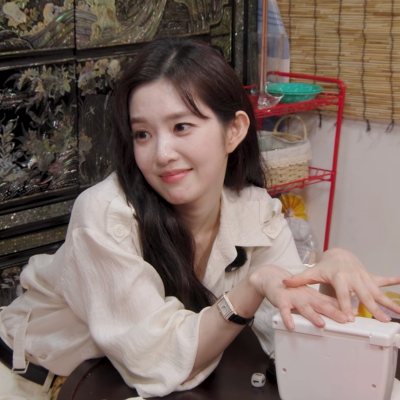 시계만 8750만원... 차쥐뿔에서 레전드 찍은 아이린 패션