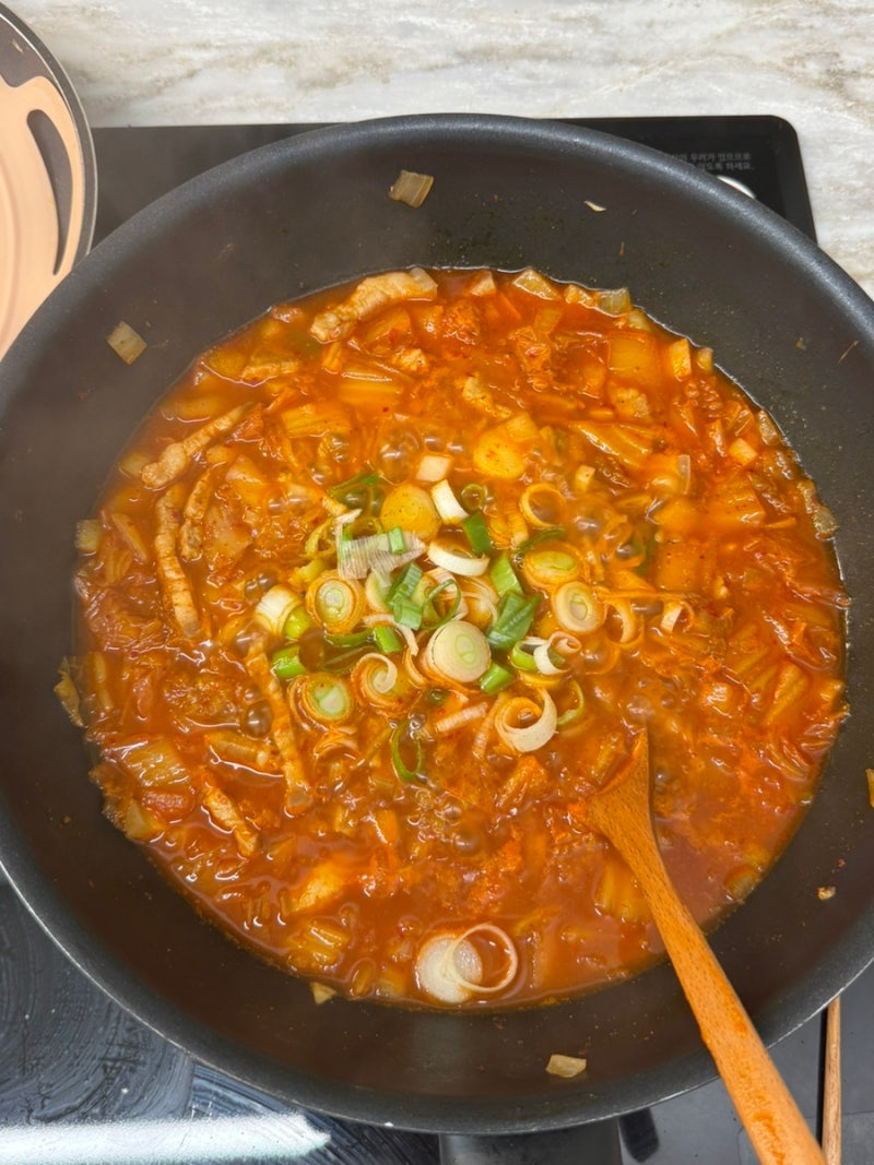 돼지김치짜글이 레시피 돼지고기김치찌개 황금레시피
