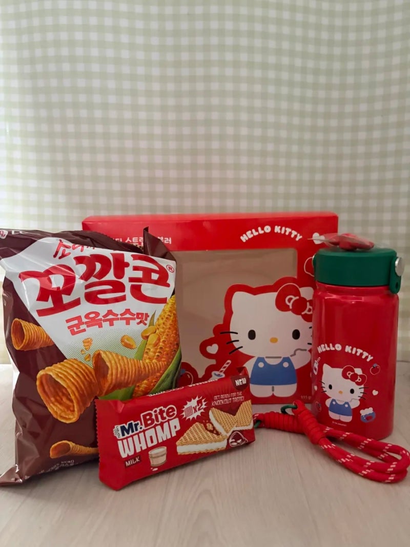 [세븐일레븐] 귀여움 폭발! 산리오 캐릭터즈 기획 세트 (키캡키링/스트랩 텀블러)