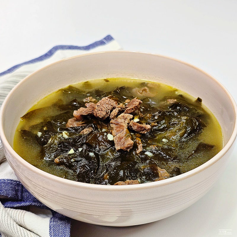 양파 감칠맛 더한, 백종원 소고기 미역국 끓이는법 멸치액젓 미역국 레시피