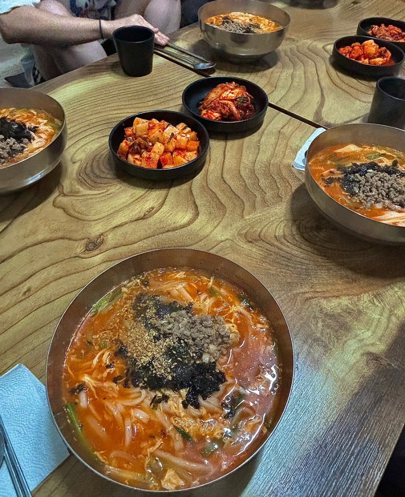 강원도 강릉 3대 장칼국수 블루리본 맛집 “벌집”