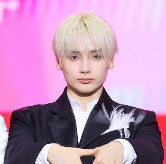 투모로우바이투게더 휴닝카이 성장 모먼트 분석