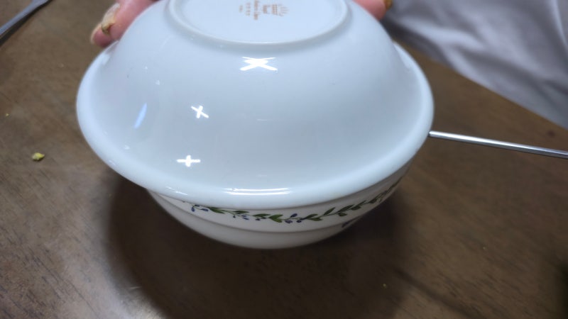 삶은(찐) 계란을 전자렌지로 데웠을 때??