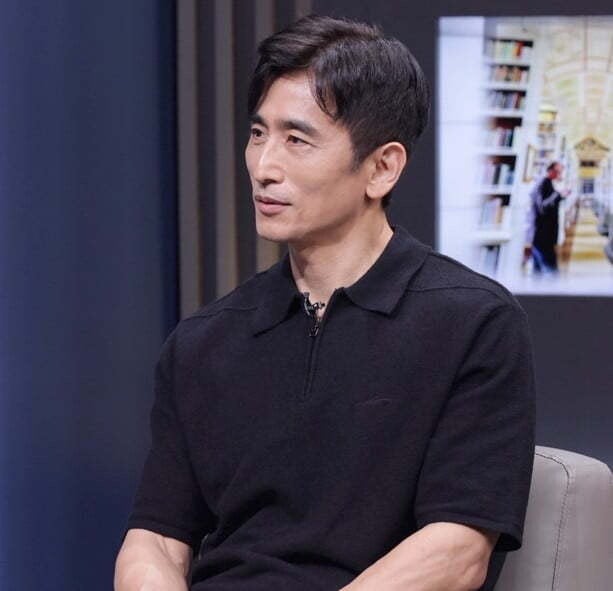 美 명문대 경제학도였던 ‘금수저’ 남배우…父는 해운업 CEO, 아내도 유명 여배우