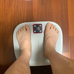 족저근막 통증 잡는 세라젬 힐랙스 발마사지기, 강력한 돌기 진동의 손맛!