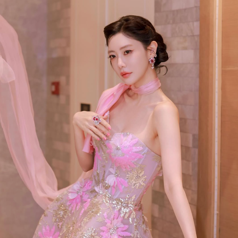 원조 레깅스 여신 배우 클라라 근황 프로필 나이 키 국적 결혼 자녀 중국활동