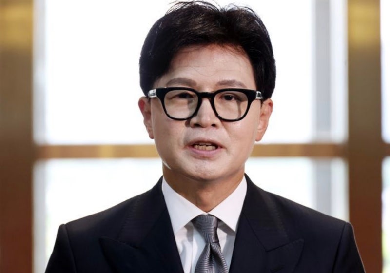 [긴급속보] 국민의힘 한동훈 복당 ‘42% 대 44%’로 갈렸다…장동혁이 지금 결론 못 내리는 진....