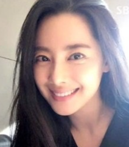 "위약금까지 물어주고 데려왔다" 다른 소속사 배우 영입했다가 9년 뒤 ♥대표와 결혼까지 톱....