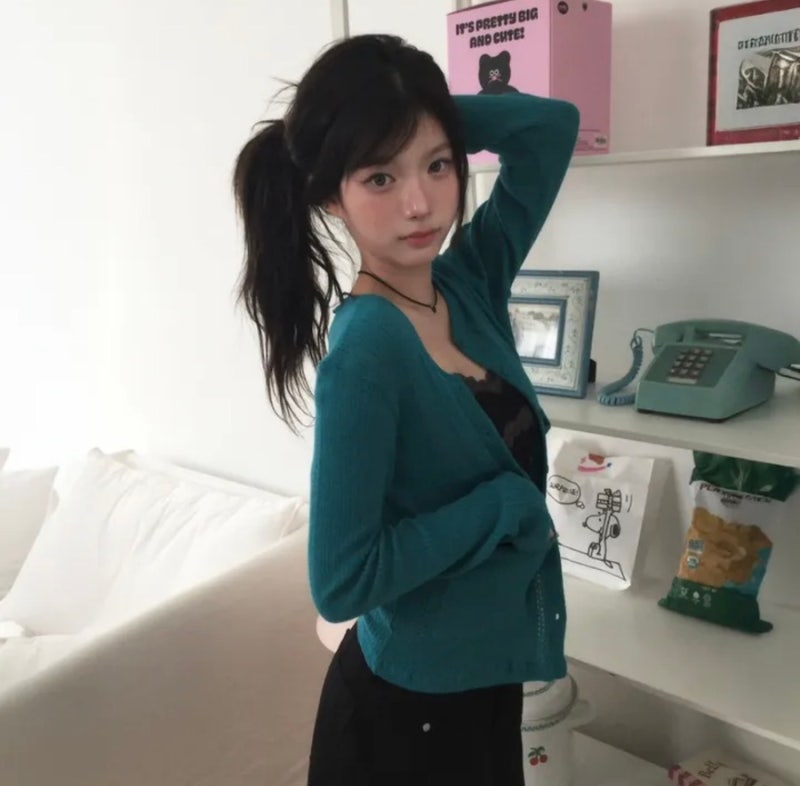 [밍두 ootd] 비 오는 여름 출근룩 ☔️ 민트 코어 가디건, 레이스 나시, 데님 코디