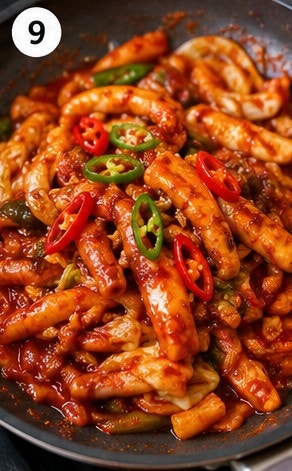 초간단 실패 없는 백종원 오징어볶음 레시피: 물기 없는 매콤 소스 비법 공개!