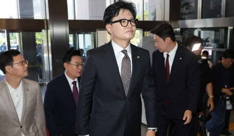 [긴급속보] 한동훈 지지율 13.9%보다 큰 ‘부동층 19.0%’…차기 1위를 가를 마지막 표심이 움직....