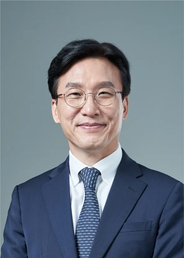 [속보] 민주당 새 당대표 <b>김민석</b>선출.서울대.하버드대 <b>김민석</b>은 누....