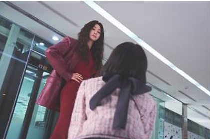 《지금 불륜이 문제가 아닙니다》 5화 리뷰: 불륜보다 더 무서운 비밀, 누가 경희 가족을 지....
