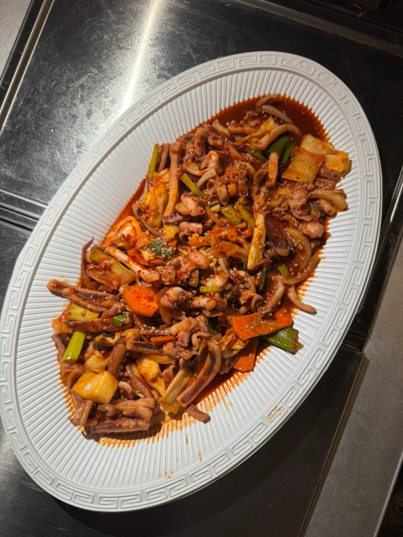 양양 인구해수욕장 맛집 김미정야식｜캠핑 야식으로 포장한 오징어볶음, 인심까지 최고