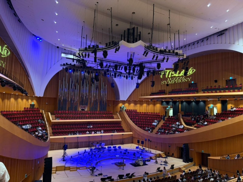 Lotte Concert Hall: FTISLAND with Symphony Concert Review | Lotte Concert Hall Parking