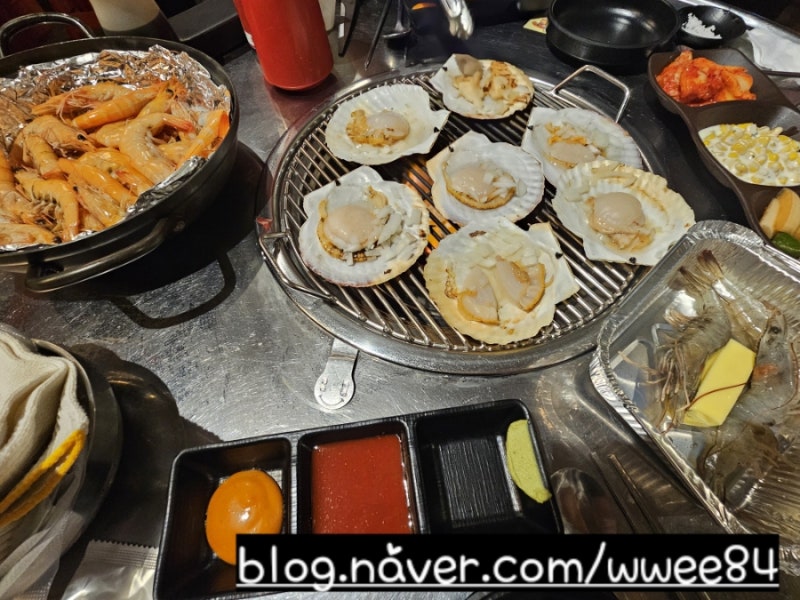 부산 송정해수욕장 주변 조개구이 맛집, 조개홀릭에서 조개구이와 활생새우구이