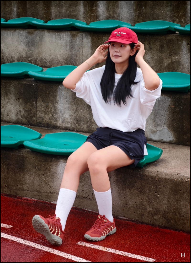가을 신발 고민 끝냈다는 그 컬러 조합, 정체는 케이스위스였네요