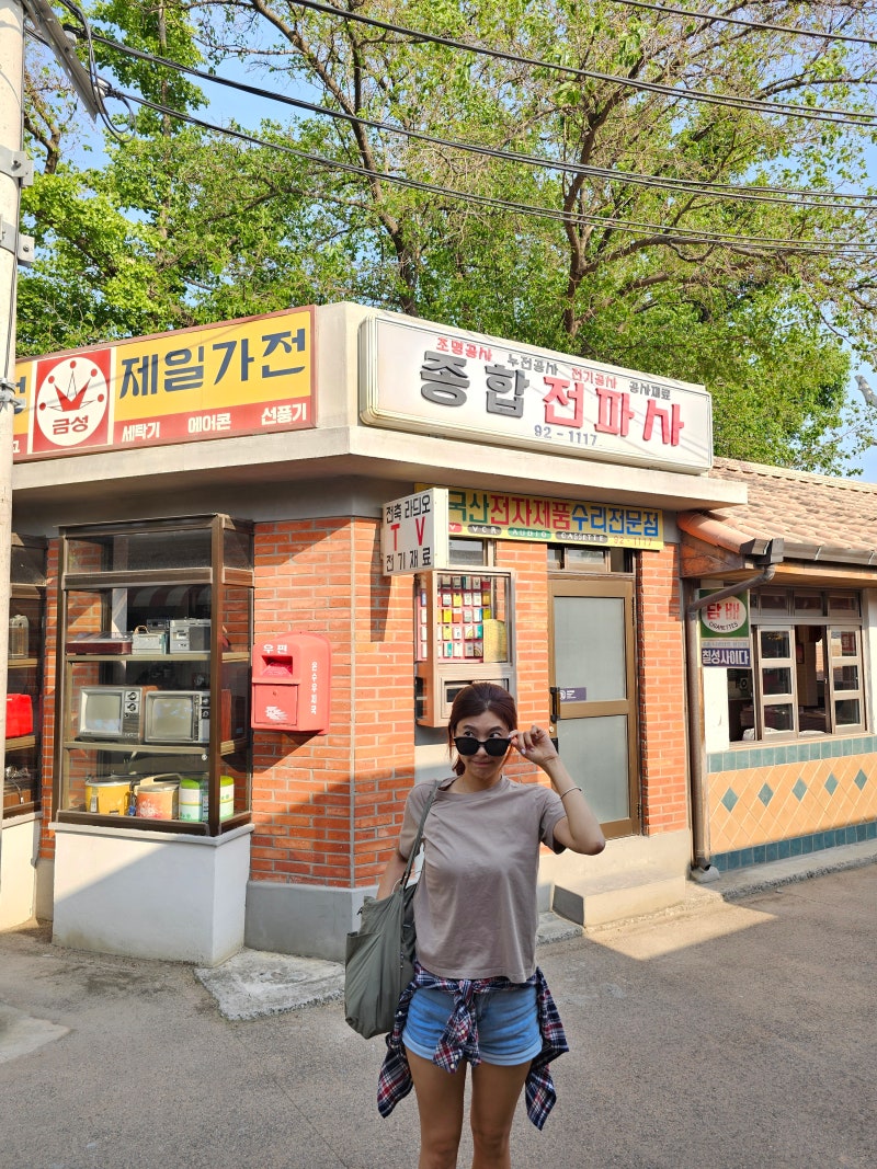 ソウル観光スポット景福宮、三清洞デート、広蔵市場グルメ