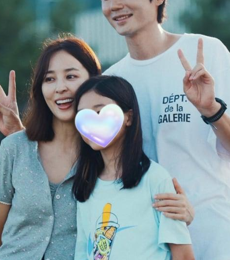 한혜진♥기성용 딸, 폭풍 성장 근황…엄마 키 거의 따라잡은 남다른 기럭지