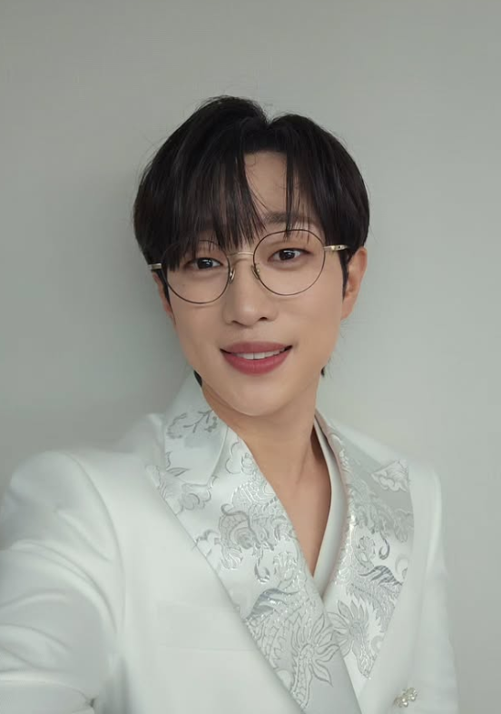 엄마꽃과 은인을 부르는 안성훈, 감사의 마음을 담은 공연